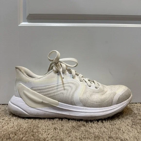 Lululemon Blissfeel Run 2 Shoes Womens Size 8 White Running Sneakers Cushioned - Picture 1 of 10